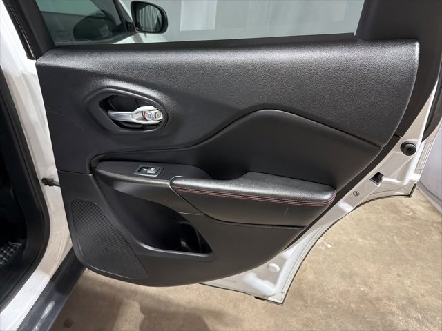 Used 2020 Jeep Cherokee Trailhawk w/ Cold Weather Group image 19