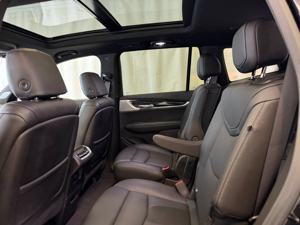 Used 2023 Cadillac XT6 Premium Luxury AWD/4WD image 28