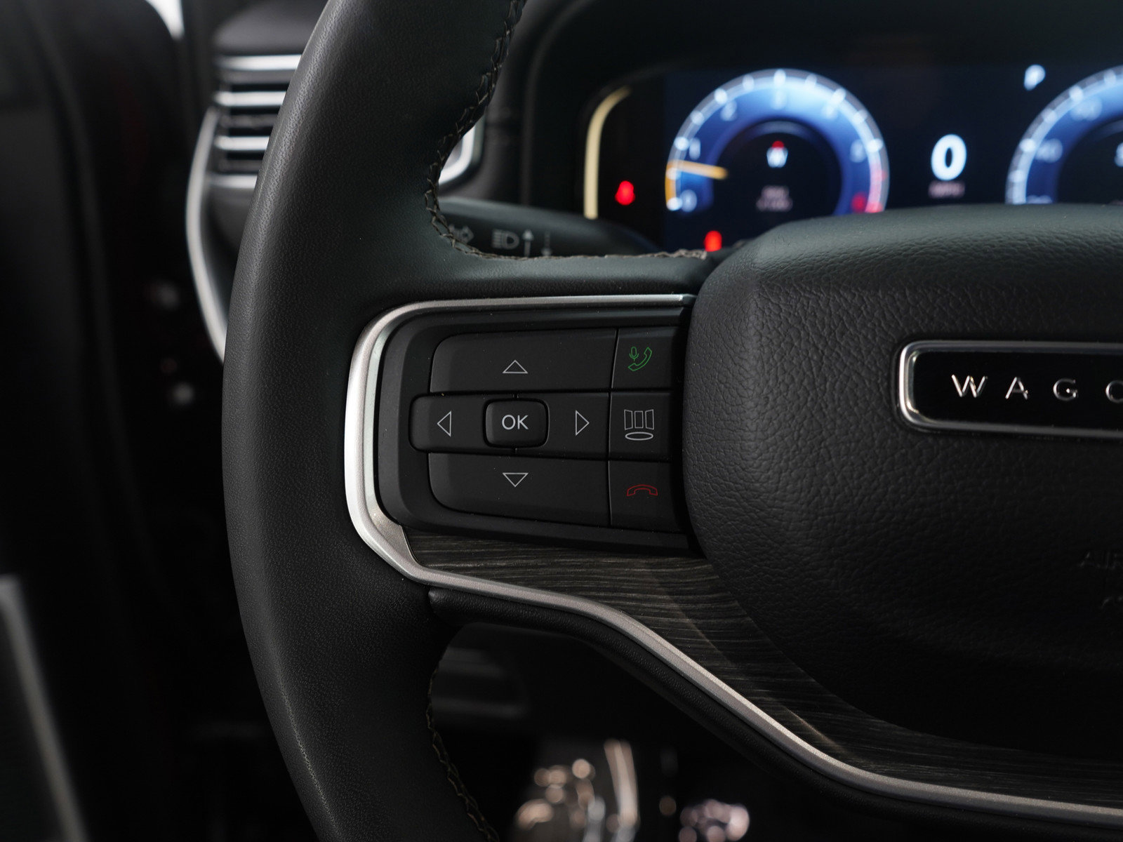 Used 2024 Jeep Wagoneer L Series III w/ Flexible Seating Group image 20