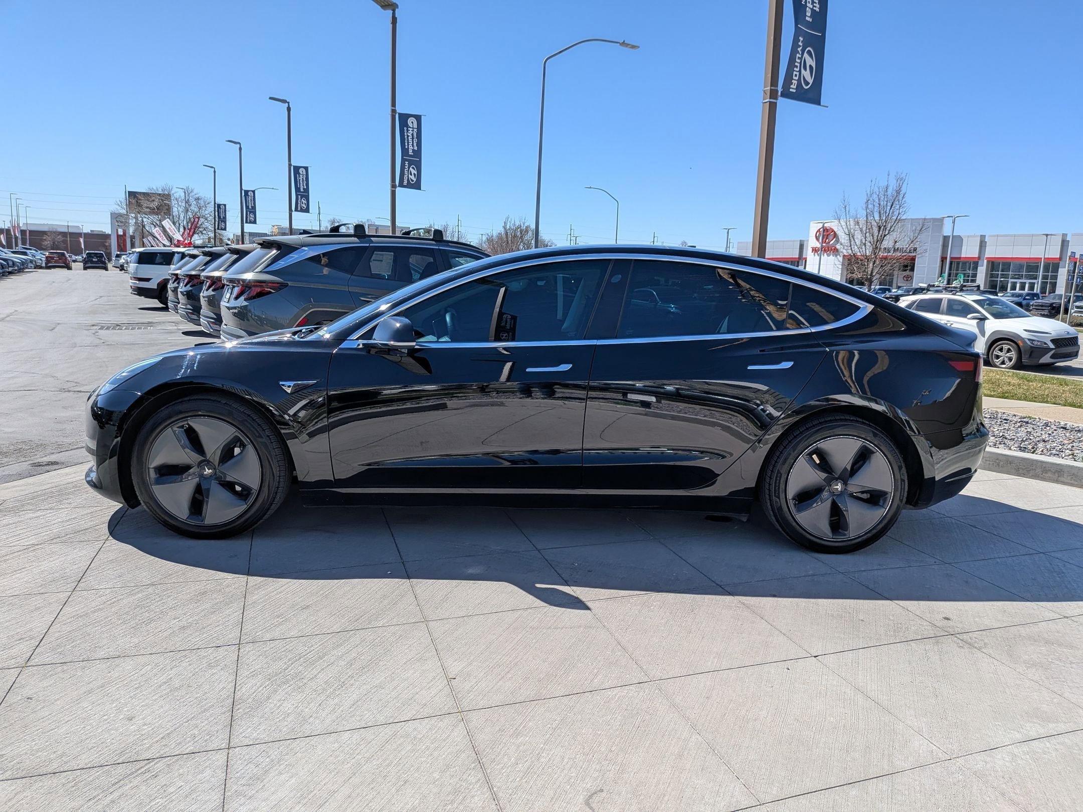Used 2020 Tesla Model 3 Long Range image 8