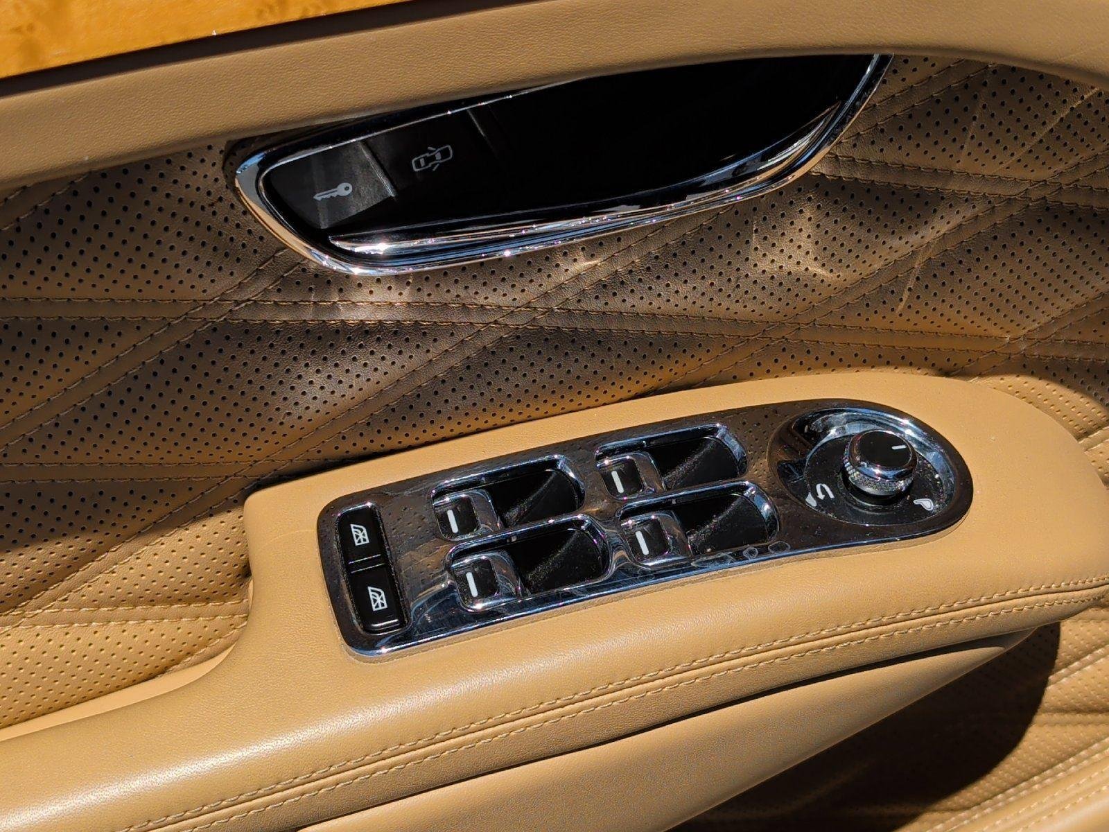 Used 2017 Bentley Mulsanne RWD image 22
