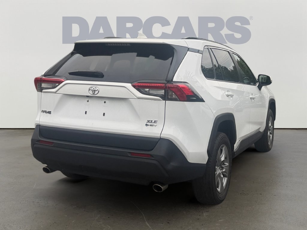 Used 2025 Toyota RAV4 XLE AWD/4WD image 7