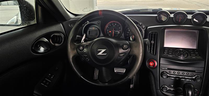 Used 2016 Nissan 370Z NISMO image 11