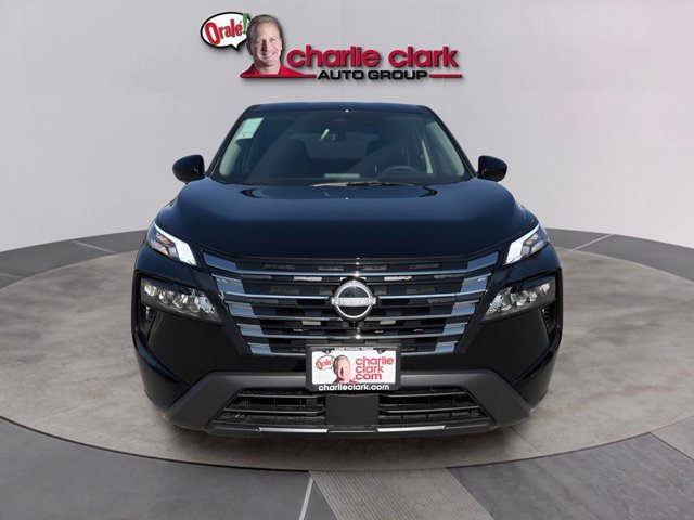 Certified 2025 Nissan Rogue SV image 9