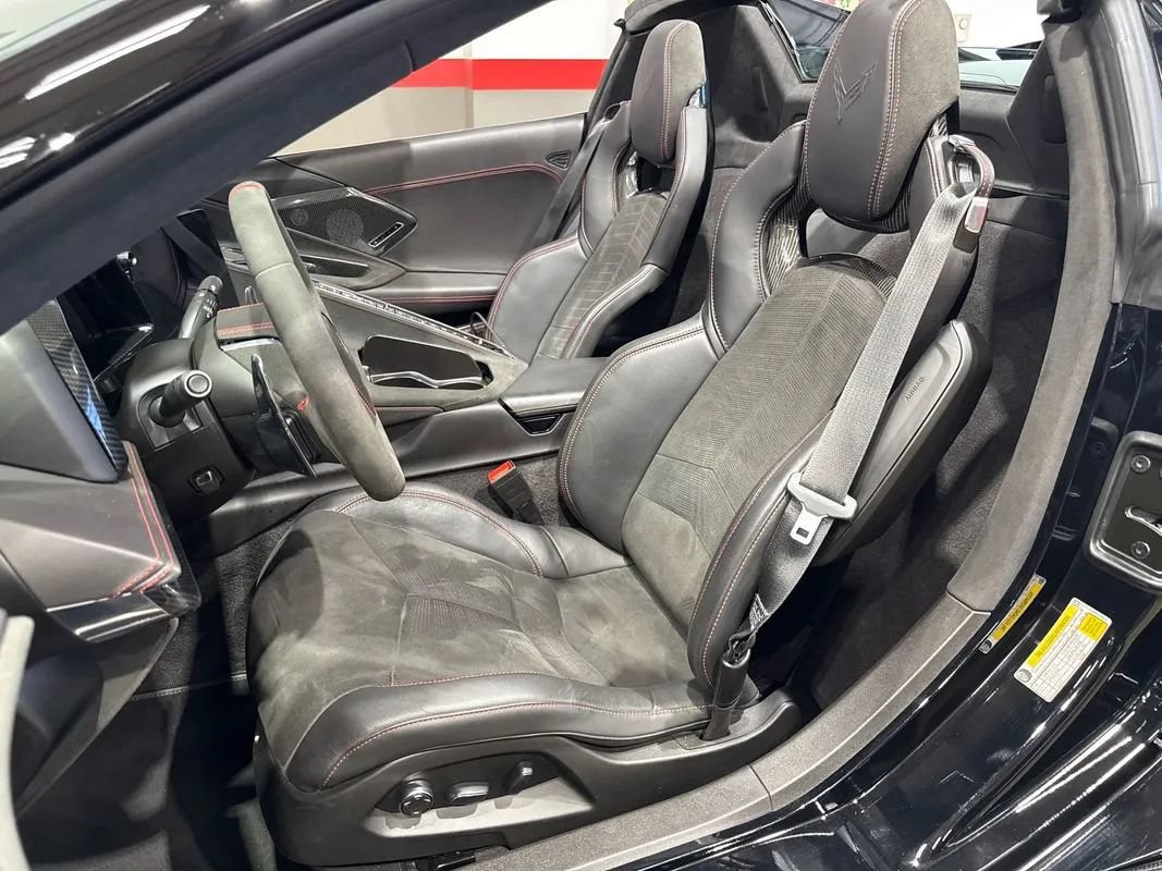 Used 2022 Chevrolet Corvette Stingray Premium Conv w/ Z51 Performance Package RWD image 89