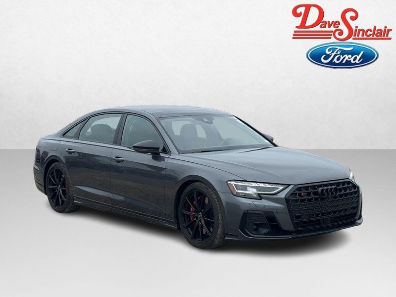 Used 2022 Audi S8 w/ S8 Executive Package AWD/4WD image 4