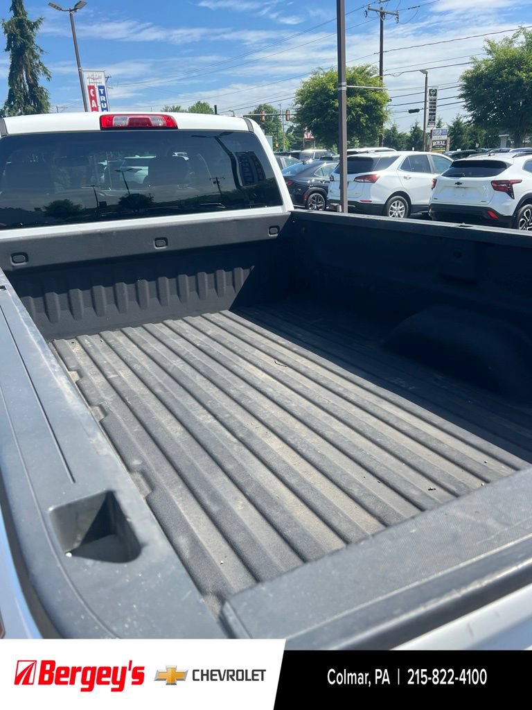 Used 2015 Chevrolet Silverado 3500 W/T AWD/4WD image 9