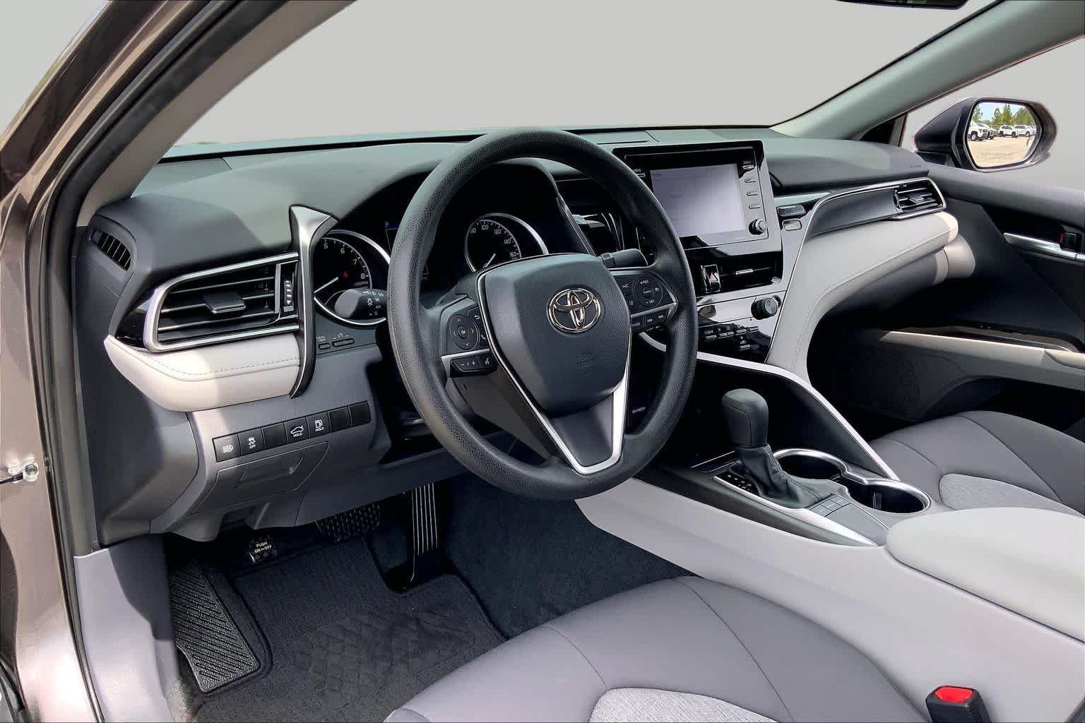 Used 2023 Toyota Camry LE FWD image 17