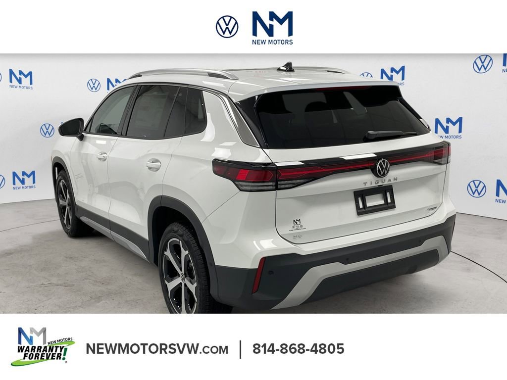 New 2026 Volkswagen Tiguan SE image 2