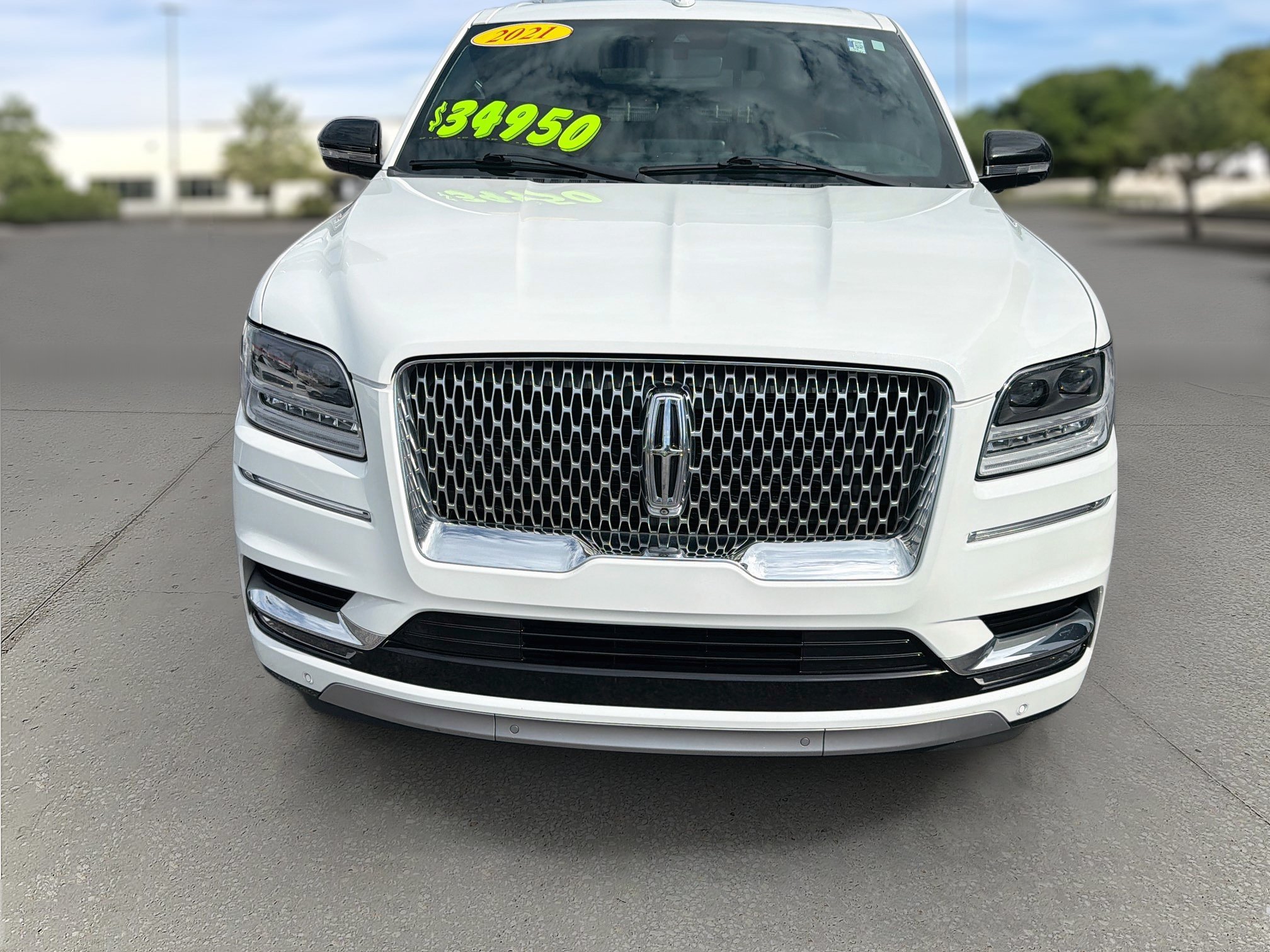 Used 2021 Lincoln Navigator L Reserve AWD/4WD image 2
