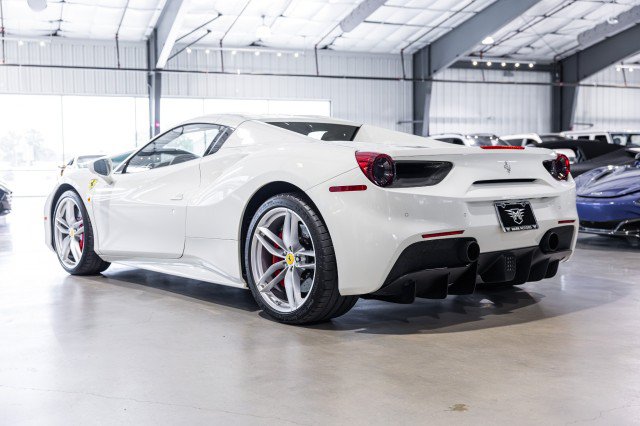 Used 2018 Ferrari 488 Spider RWD image 4