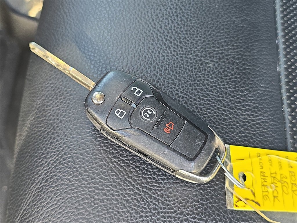 Used 2019 Ford F350 Lariat w/ Lariat Value Package image 35