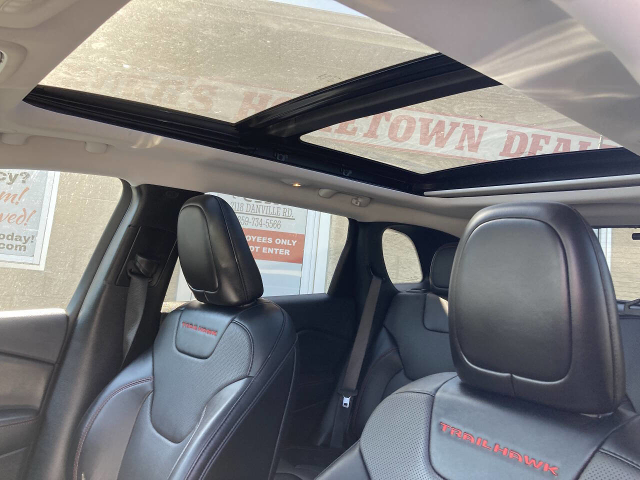 Used 2022 Jeep Cherokee Trailhawk w/ Sun, Sound & Nav Group image 15