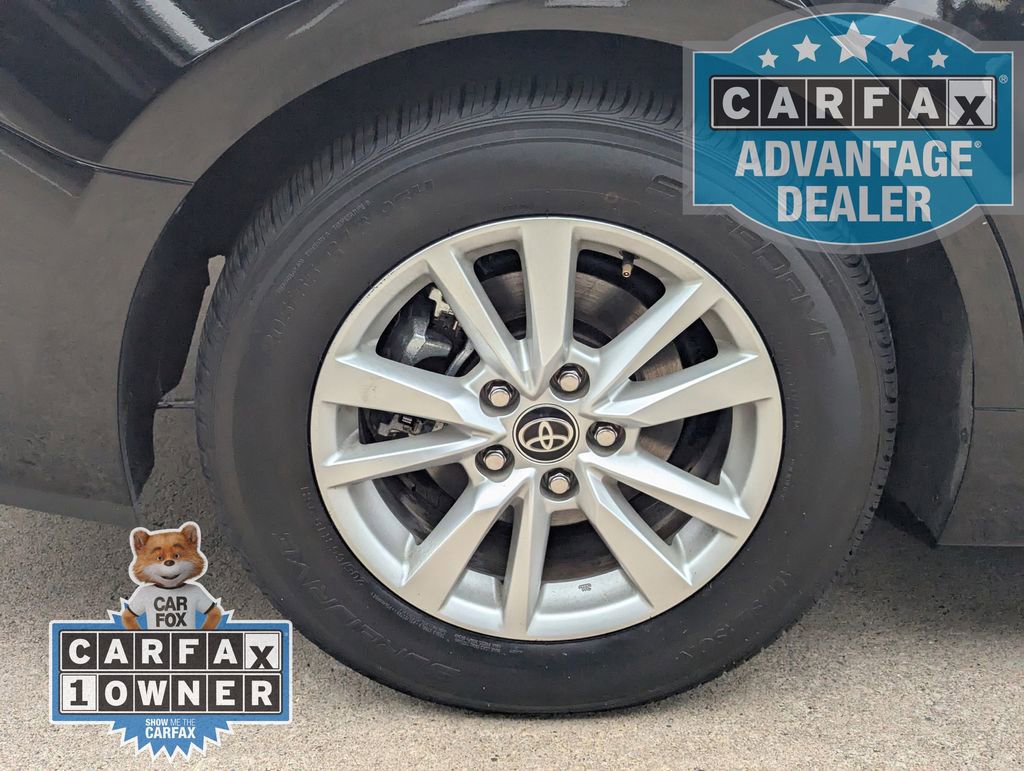 Used 2025 Toyota Camry LE FWD image 3