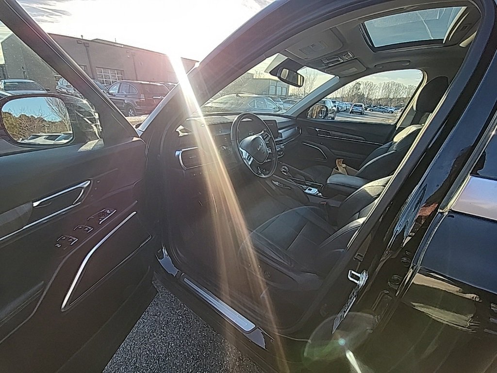 Used 2023 Kia Telluride SX image 6