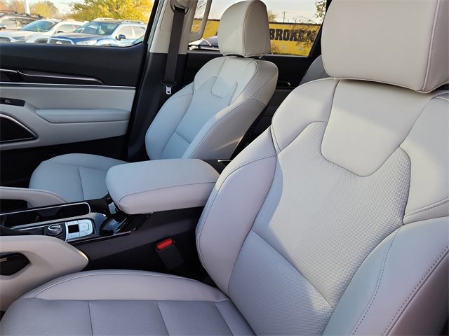 New 2025 Kia Telluride S image 13