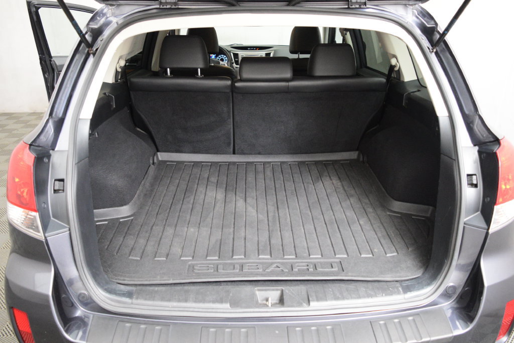 Used 2013 Subaru Outback 2.5i Limited w/ Moonroof Pkg AWD/4WD image 20