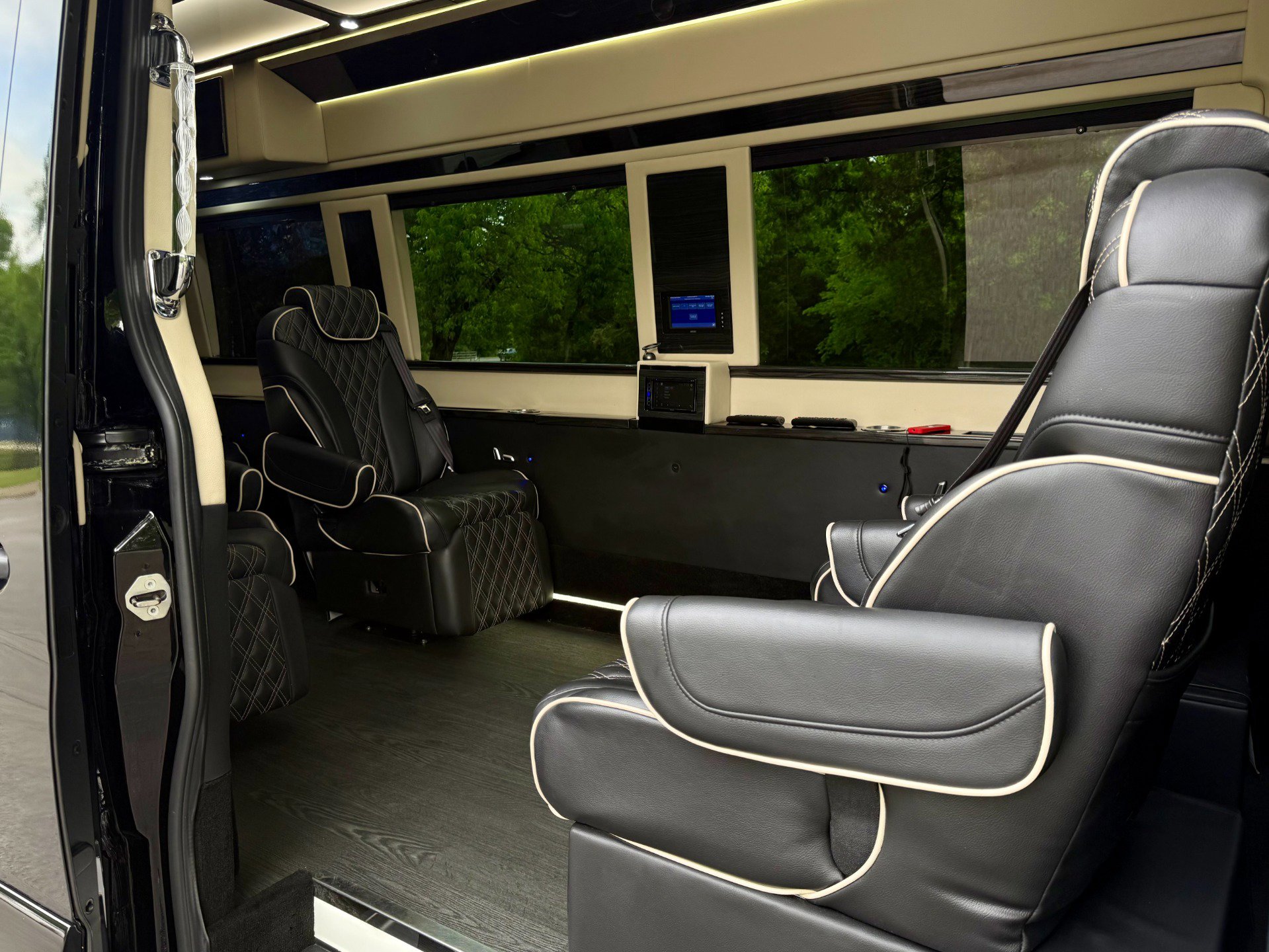 Used 2020 Mercedes-Benz Sprinter 3500 image 28