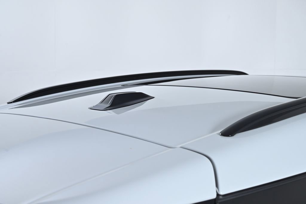 Used 2025 MINI Cooper Countryman SE w/ Comfort Package Max image 10