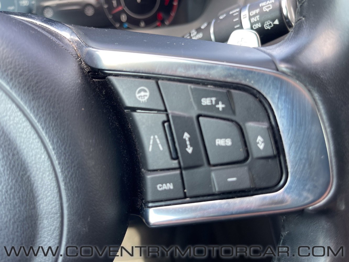 Used 2019 Jaguar F-PACE S image 25