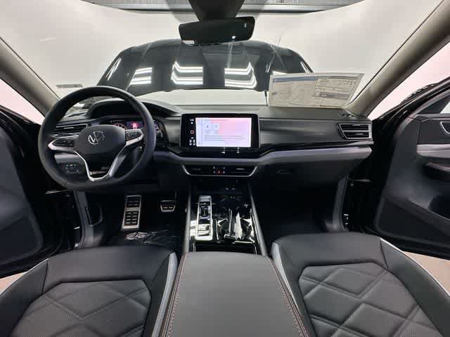New 2026 Volkswagen Atlas Peak Edition AWD/4WD image 19