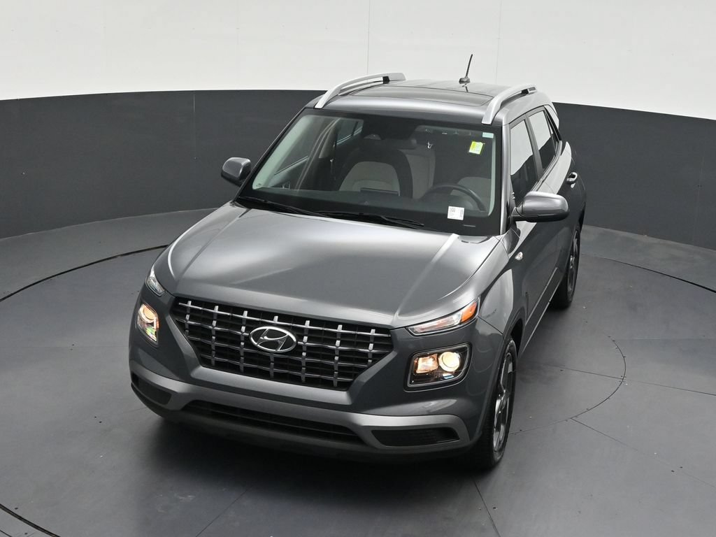 Used 2024 Hyundai Venue SEL FWD image 15