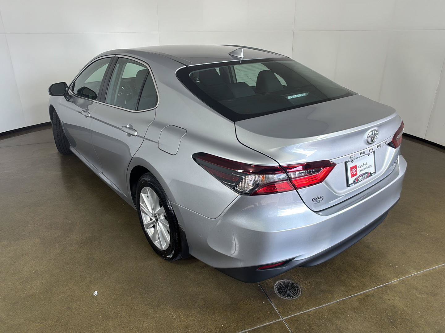 Used 2023 Toyota Camry LE FWD image 12