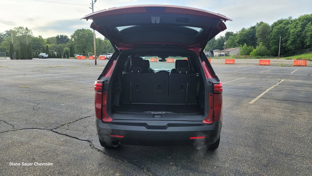 Used 2023 Chevrolet Traverse RS AWD/4WD image 11
