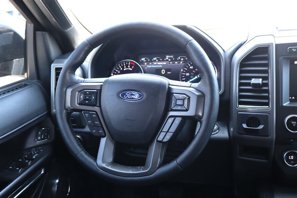 Used 2018 Ford Expedition Max XLT w/ Equipment Group 202A AWD/4WD image 15