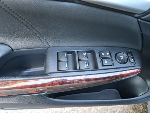 Used 2010 Honda Crosstour EX-L image 16