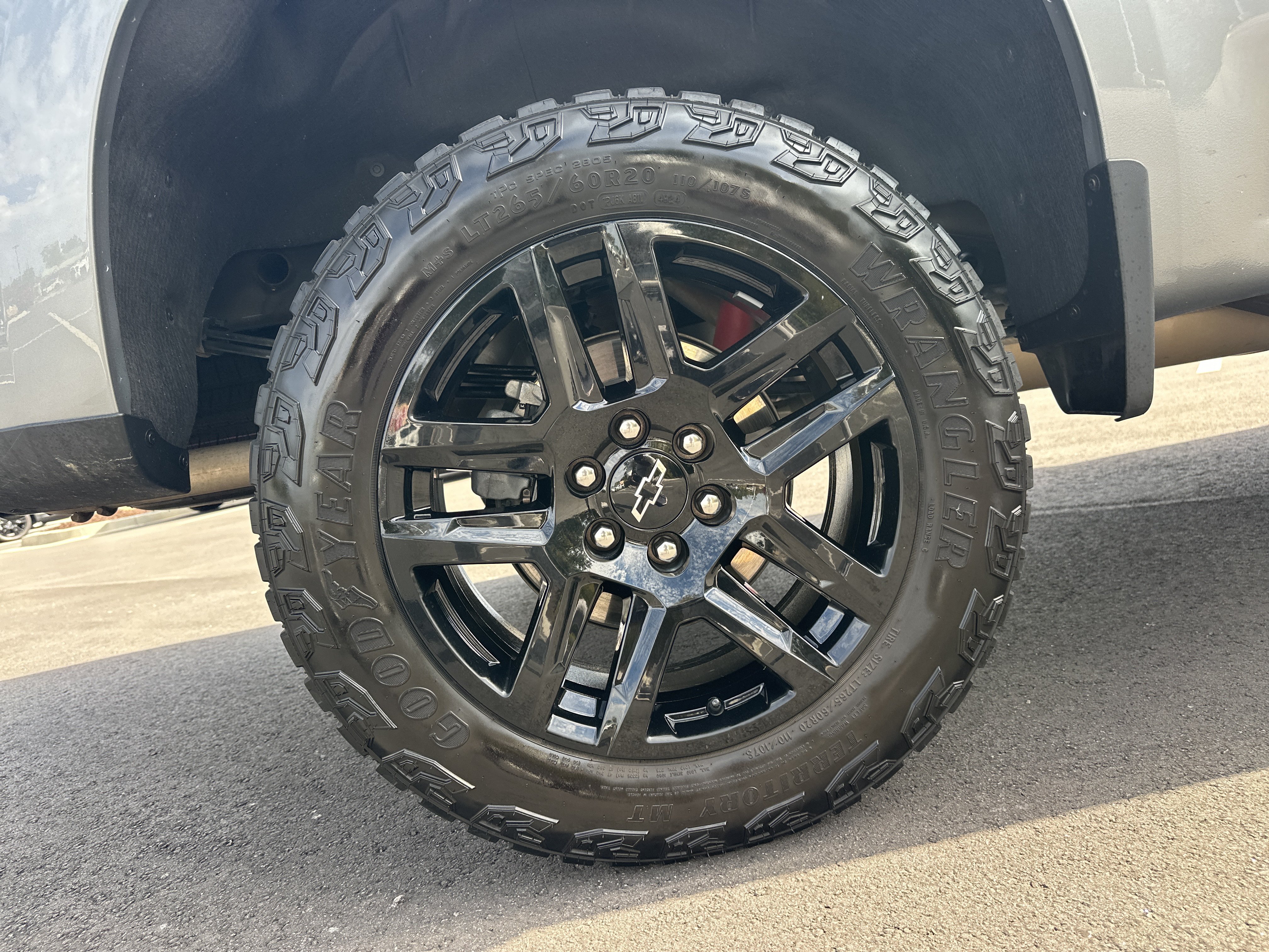 Used 2025 Chevrolet Silverado 1500 Custom Trail Boss AWD/4WD image 17