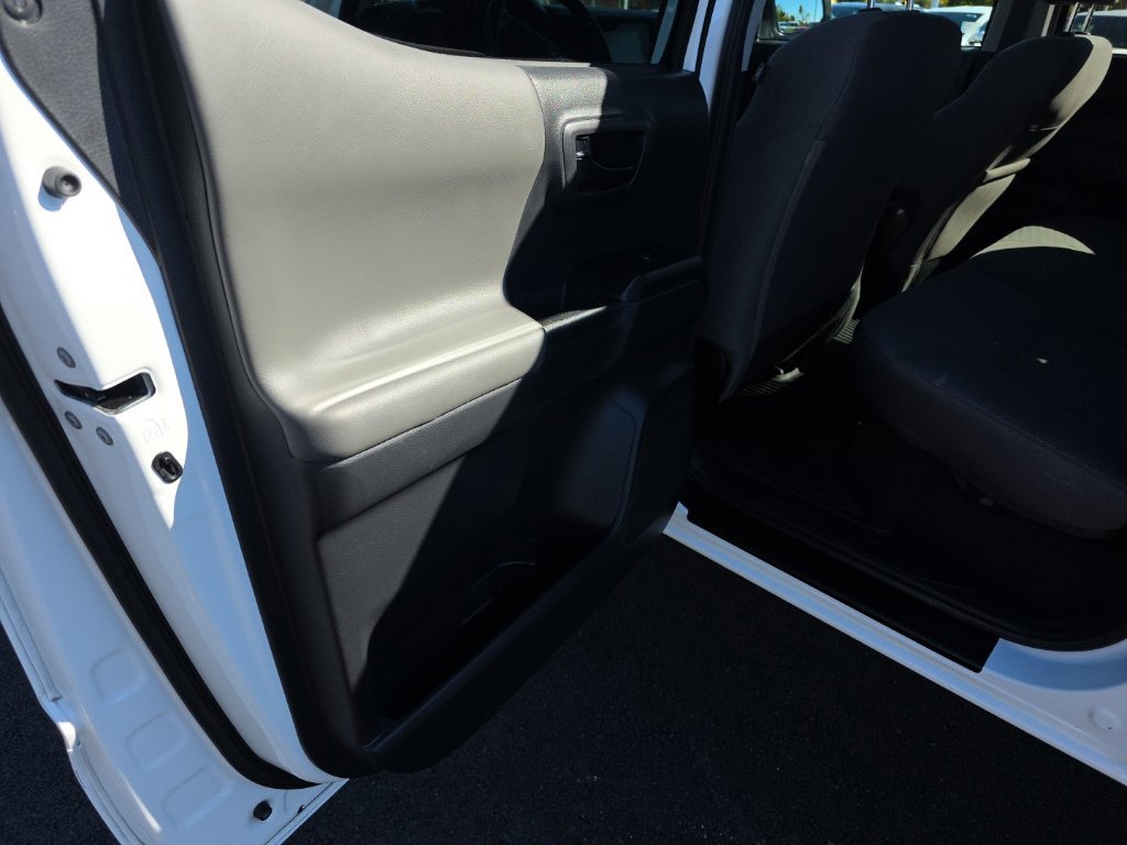 Certified 2023 Toyota Tacoma SR AWD/4WD image 11
