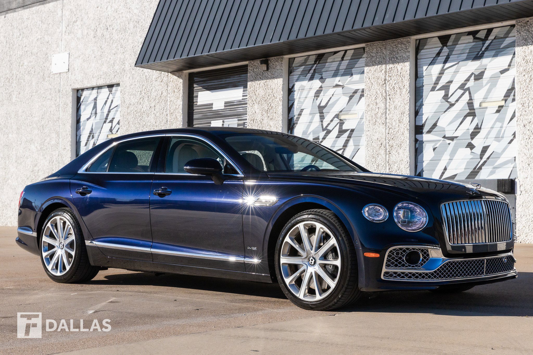 Used 2020 Bentley Flying Spur W12 image 20