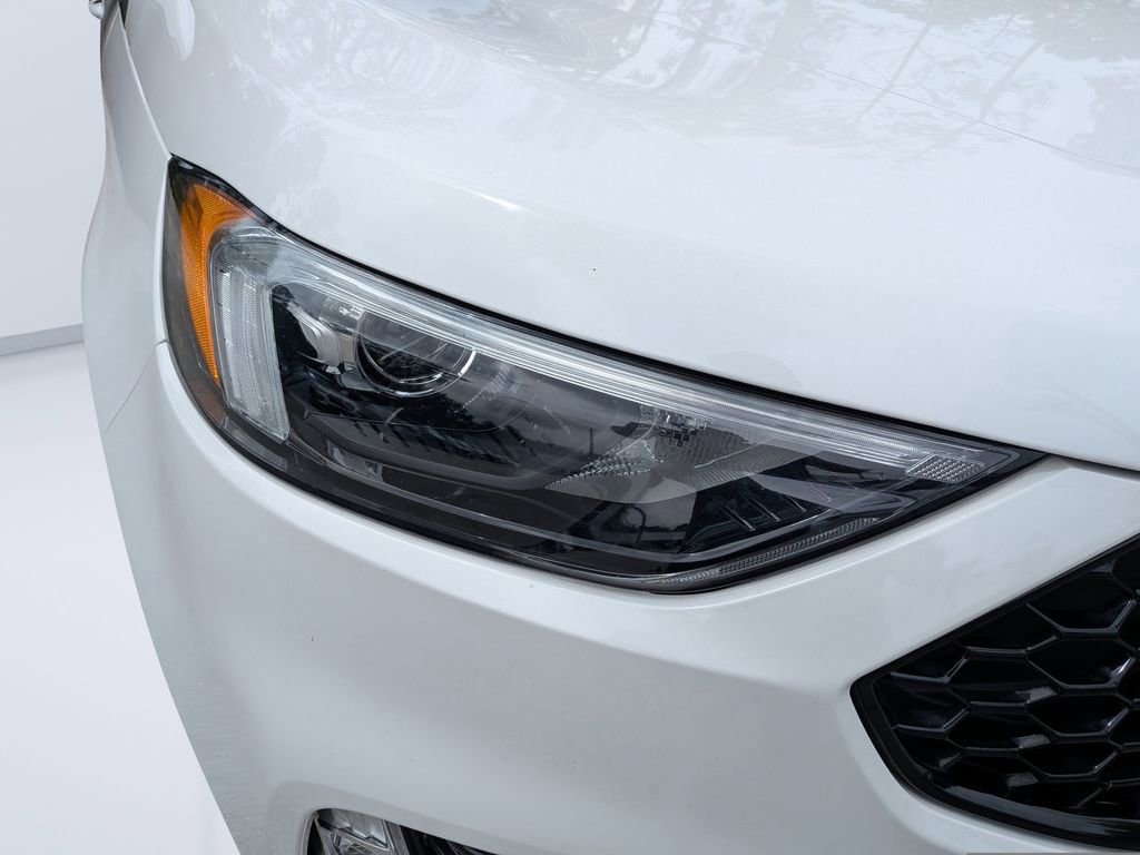 Used 2021 Ford Edge ST image 9