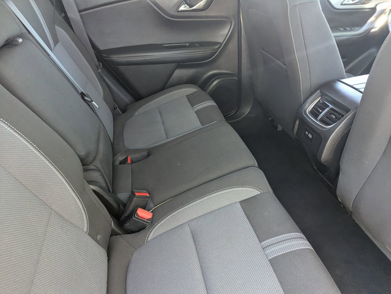 Used 2025 Chevrolet Blazer LT image 9