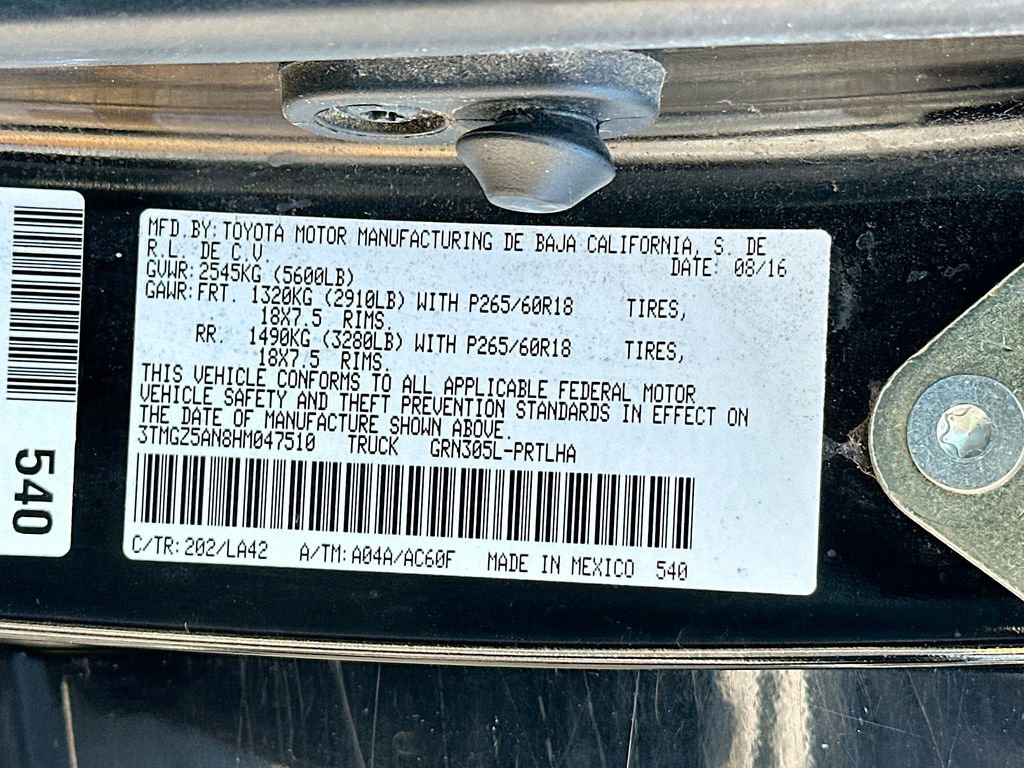Used 2017 Toyota Tacoma Limited w/ Tow Package AWD/4WD image 27