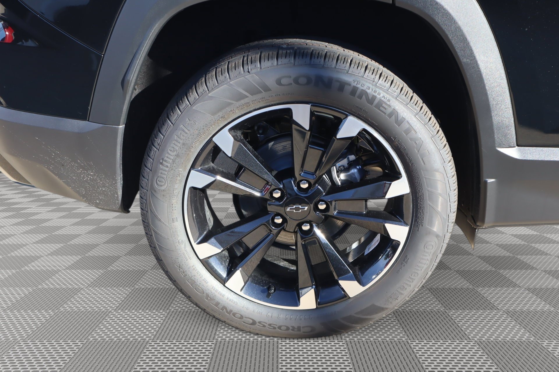 New 2027 Chevrolet Equinox RS w/ Safety and Technology Package AWD/4WD image 18