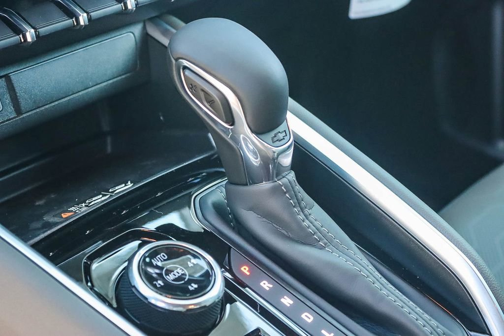 Used 2026 Chevrolet Colorado ZR2 w/ ZR2 Bison Edition image 18