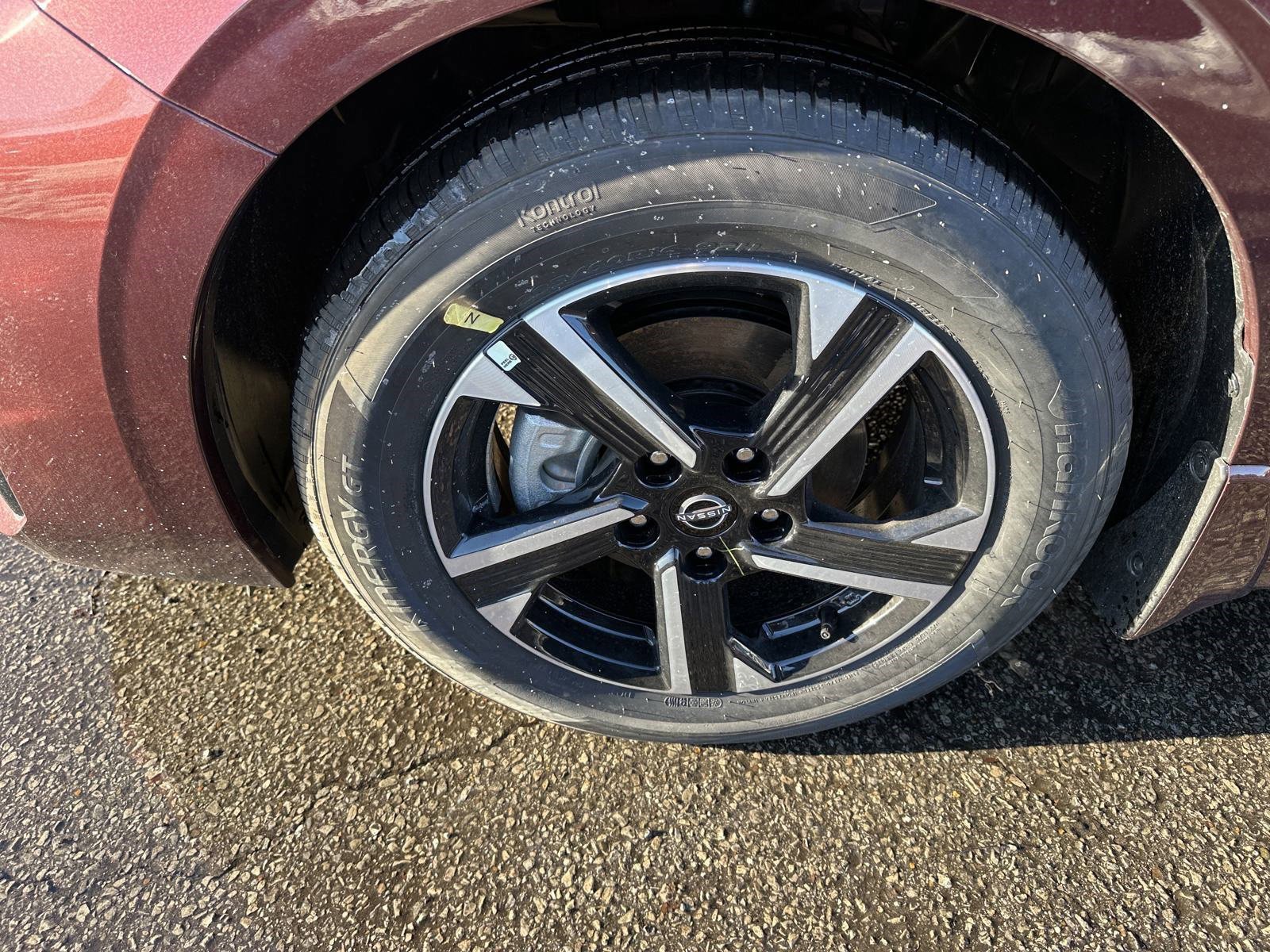 Used 2025 Nissan Sentra SV w/ All-Weather Package image 13