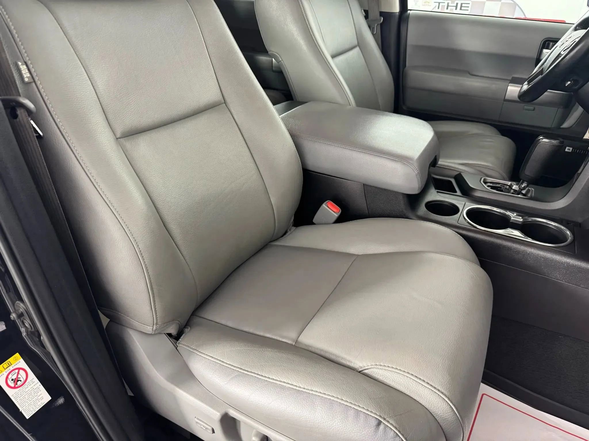 Used 2019 Toyota Sequoia Limited image 34
