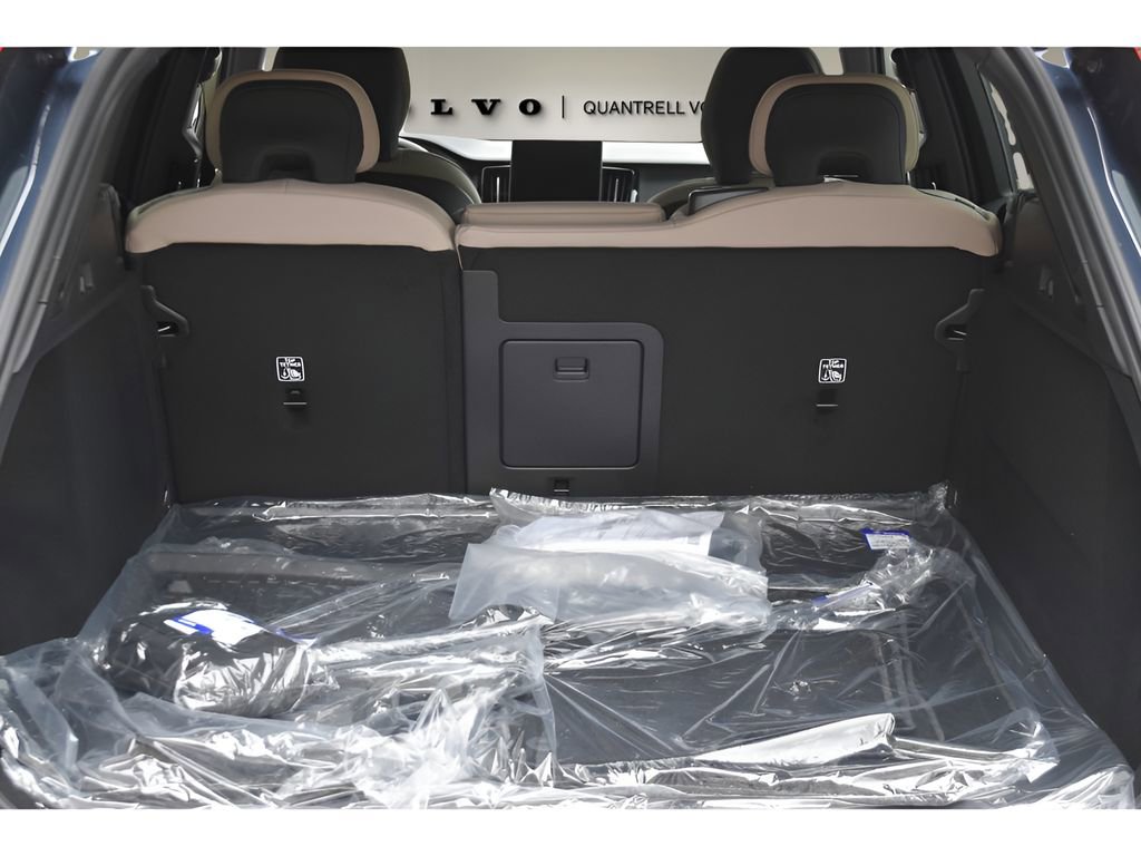 Certified 2026 Volvo XC60 B5 Core w/ Protection Package Premier image 38