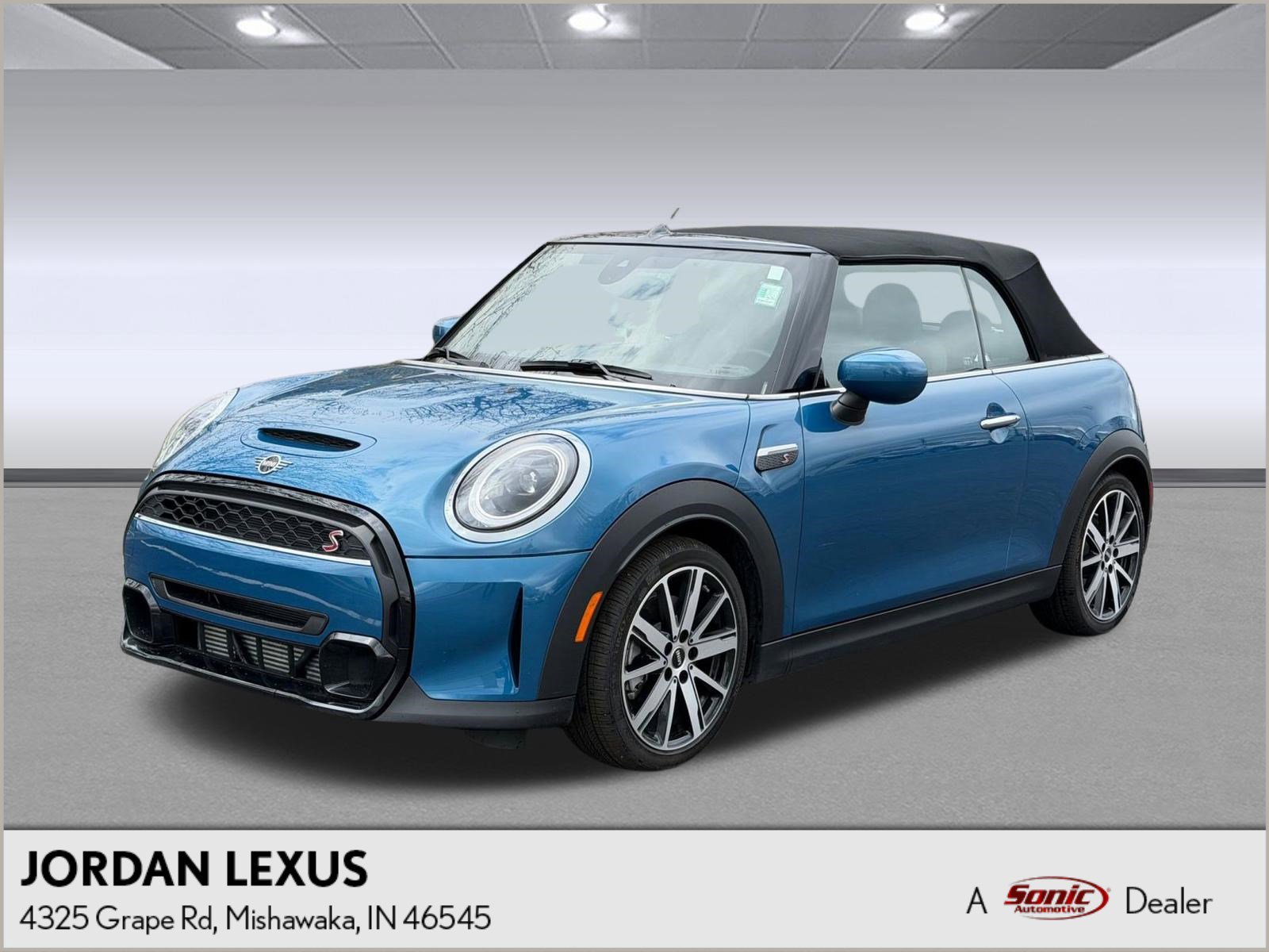 Used 2024 MINI Cooper S image 1