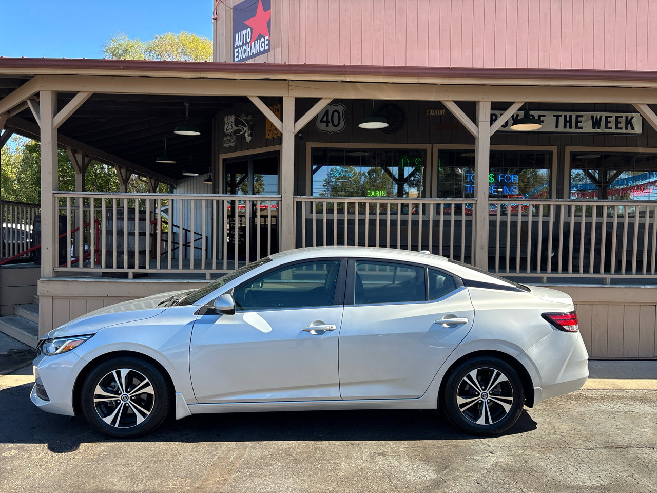 Used 2021 Nissan Sentra SV image 2