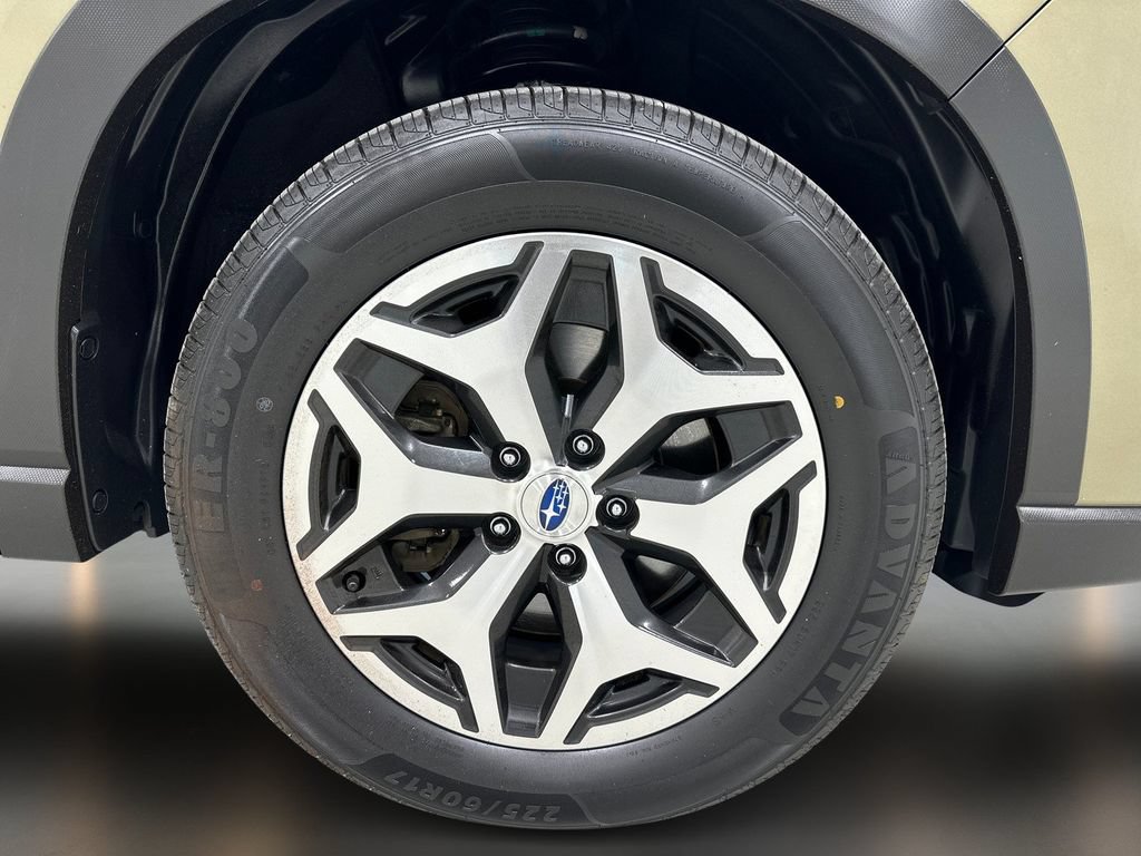 Used 2023 Subaru Forester Premium AWD/4WD image 10