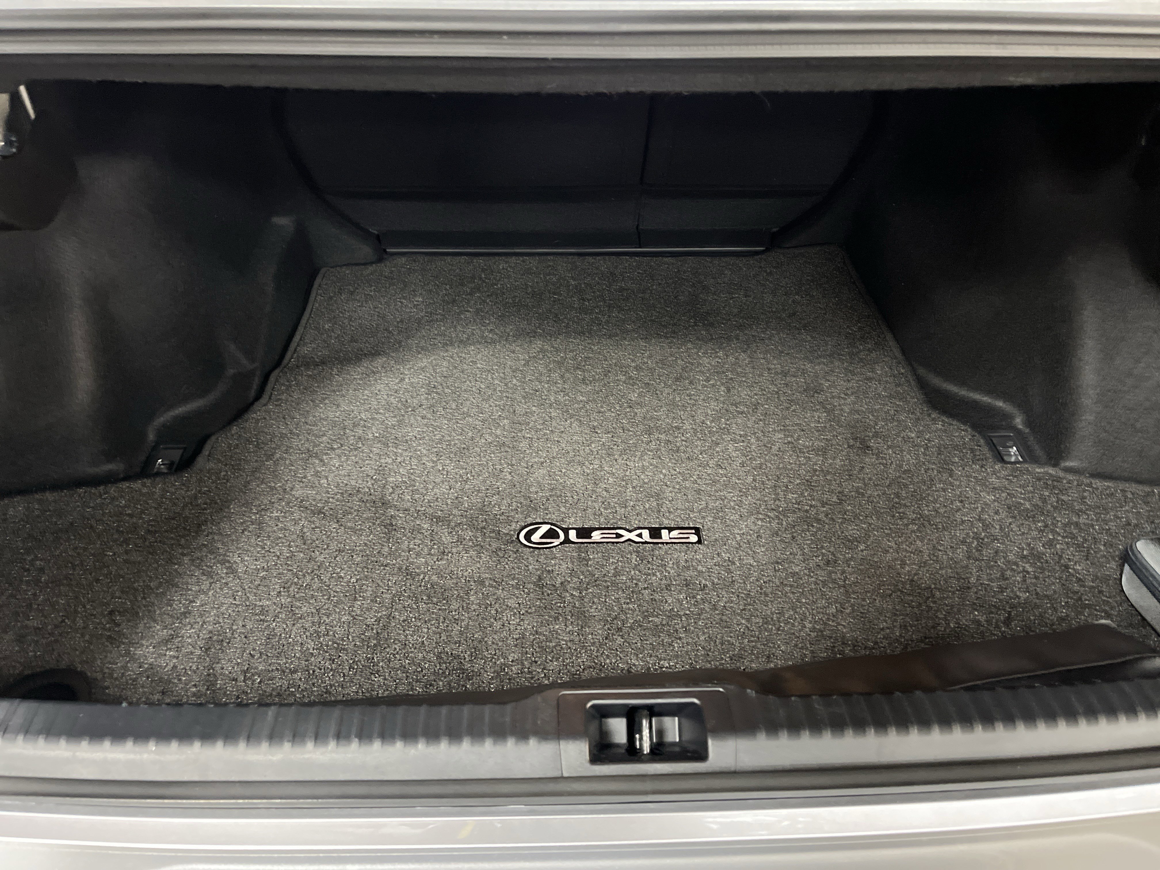 Used 2025 Lexus IS 350 F Sport w/ Accessory Package 2 image 32