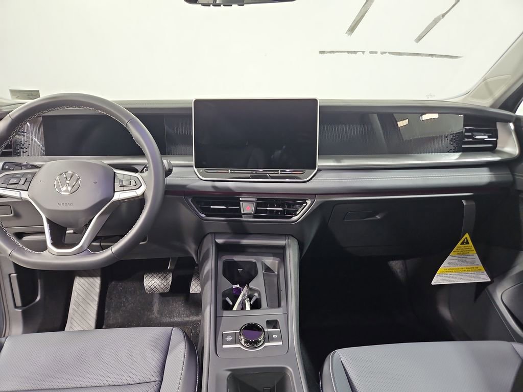 New 2026 Volkswagen Tiguan SE image 17