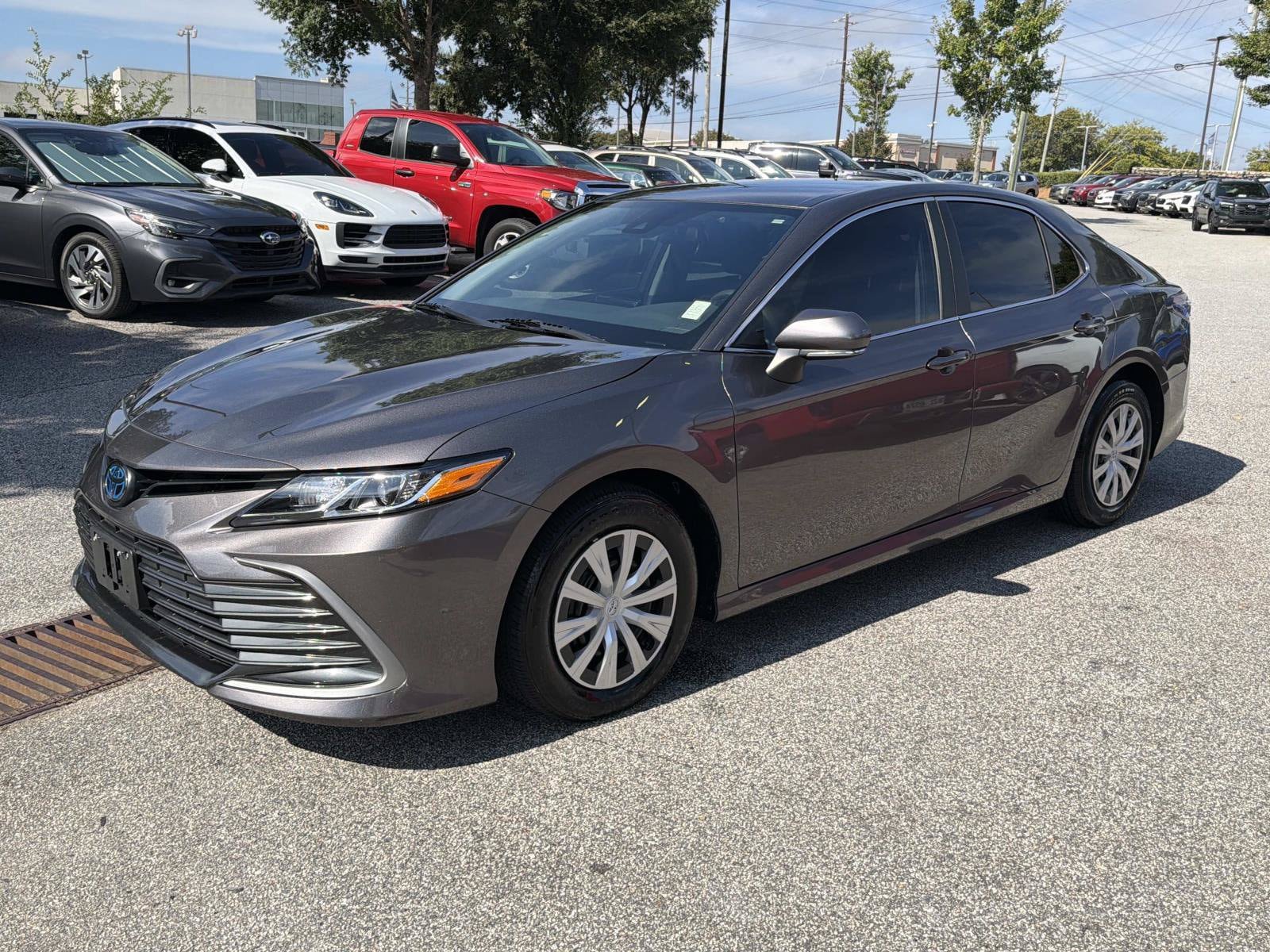 Used 2023 Toyota Camry LE FWD image 5