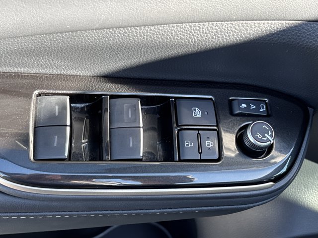 Used 2025 Toyota Crown Signia w/ Advanced Technology Package AWD/4WD image 22