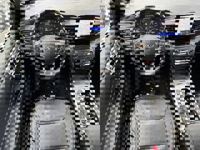 Used 2020 Ford Explorer Limited image 18