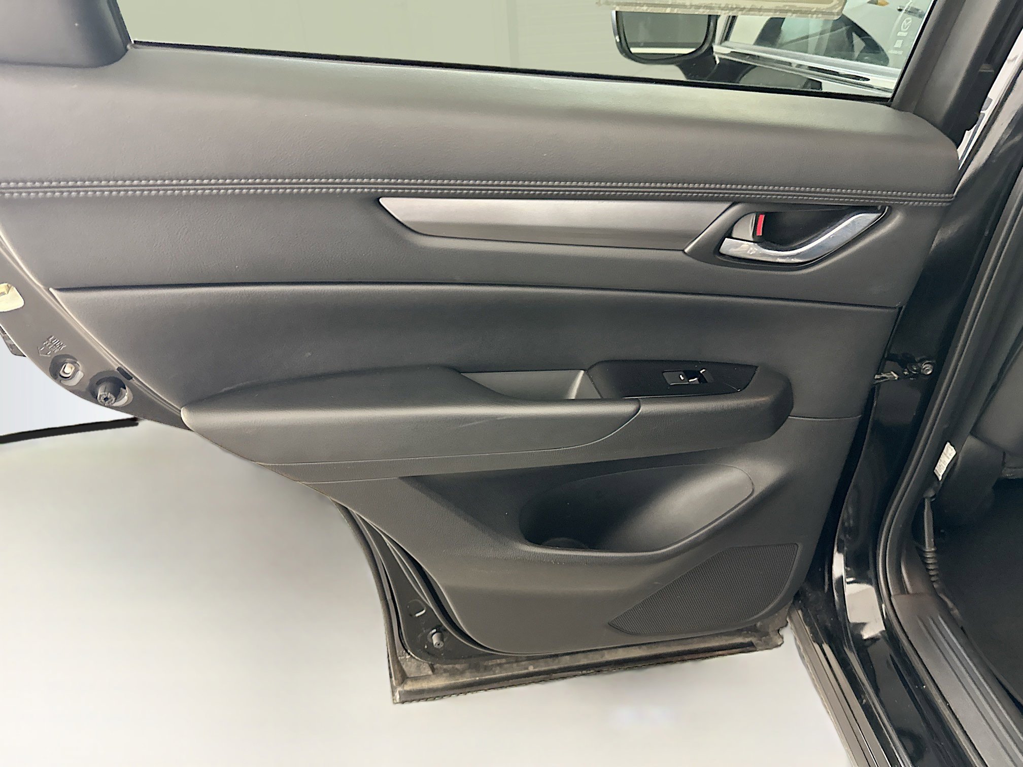 Used 2025 MAZDA CX-5 AWD 2.5 S w/ Select Package image 27